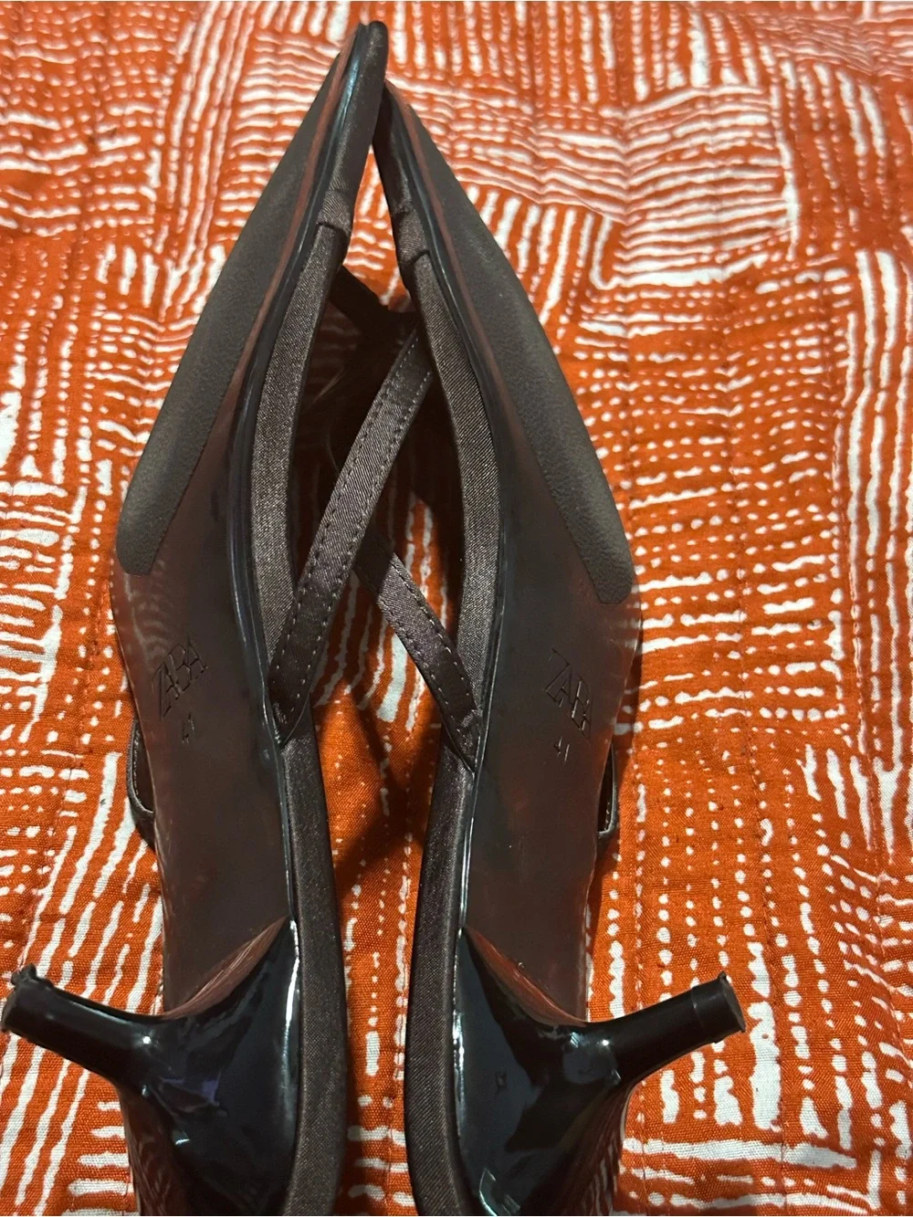 ZARA Chocolate Brown Satin Thong Kitten Heel Sandals Size 41 - Picture 9 of 9